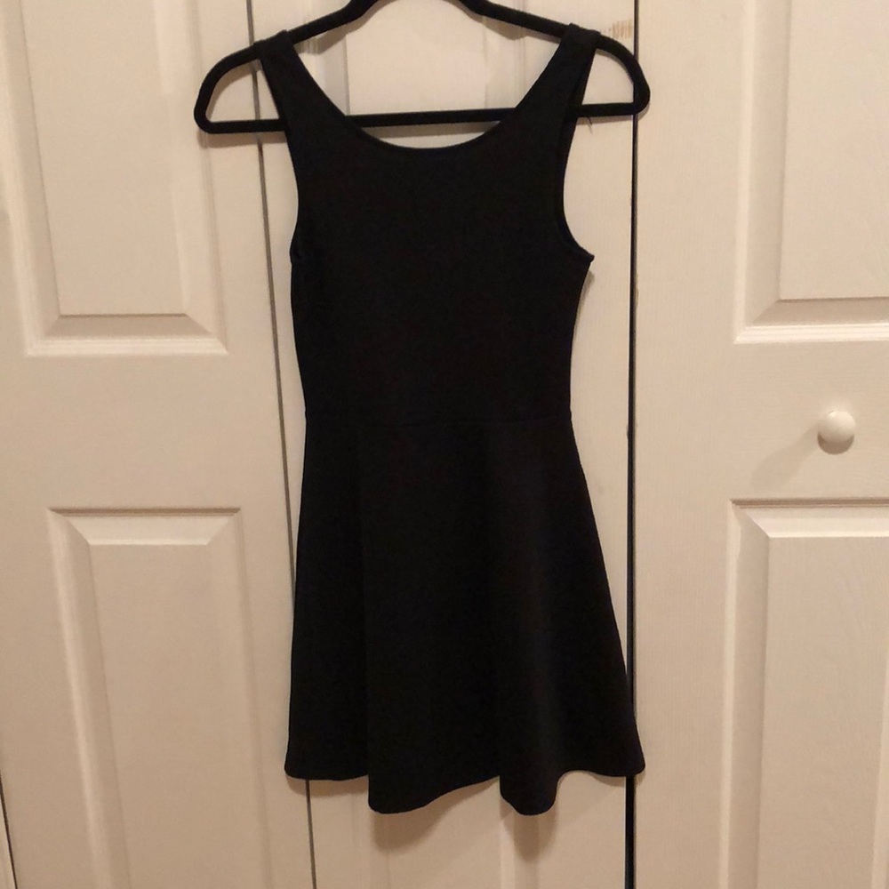 Black h&m dress